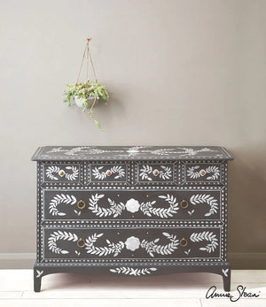 Annie Sloan Chalk Paint™ – GRAPHITE