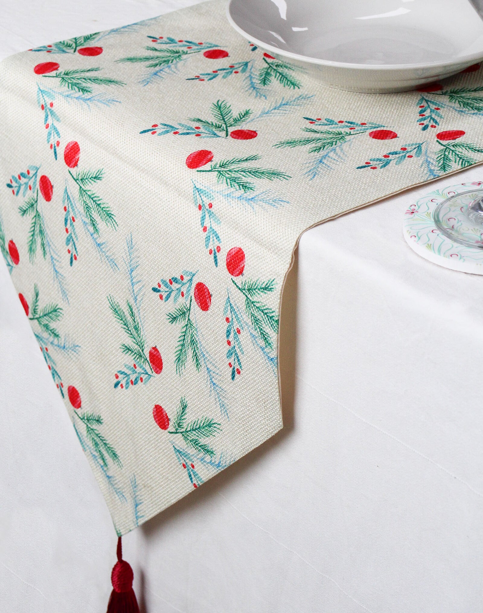 Christmas Leaves Runner