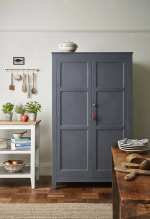 Annie Sloan Chalk Paint™ – WHISTLER GREY